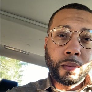 Meet your Posher, Jonathan